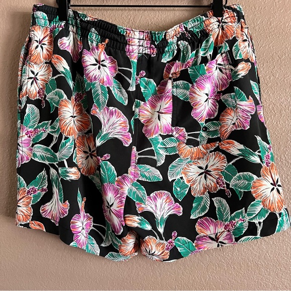 Chubbies Pollen Farrells Floral Print Swim Shorts Size Medium - Picture 6 of 8
